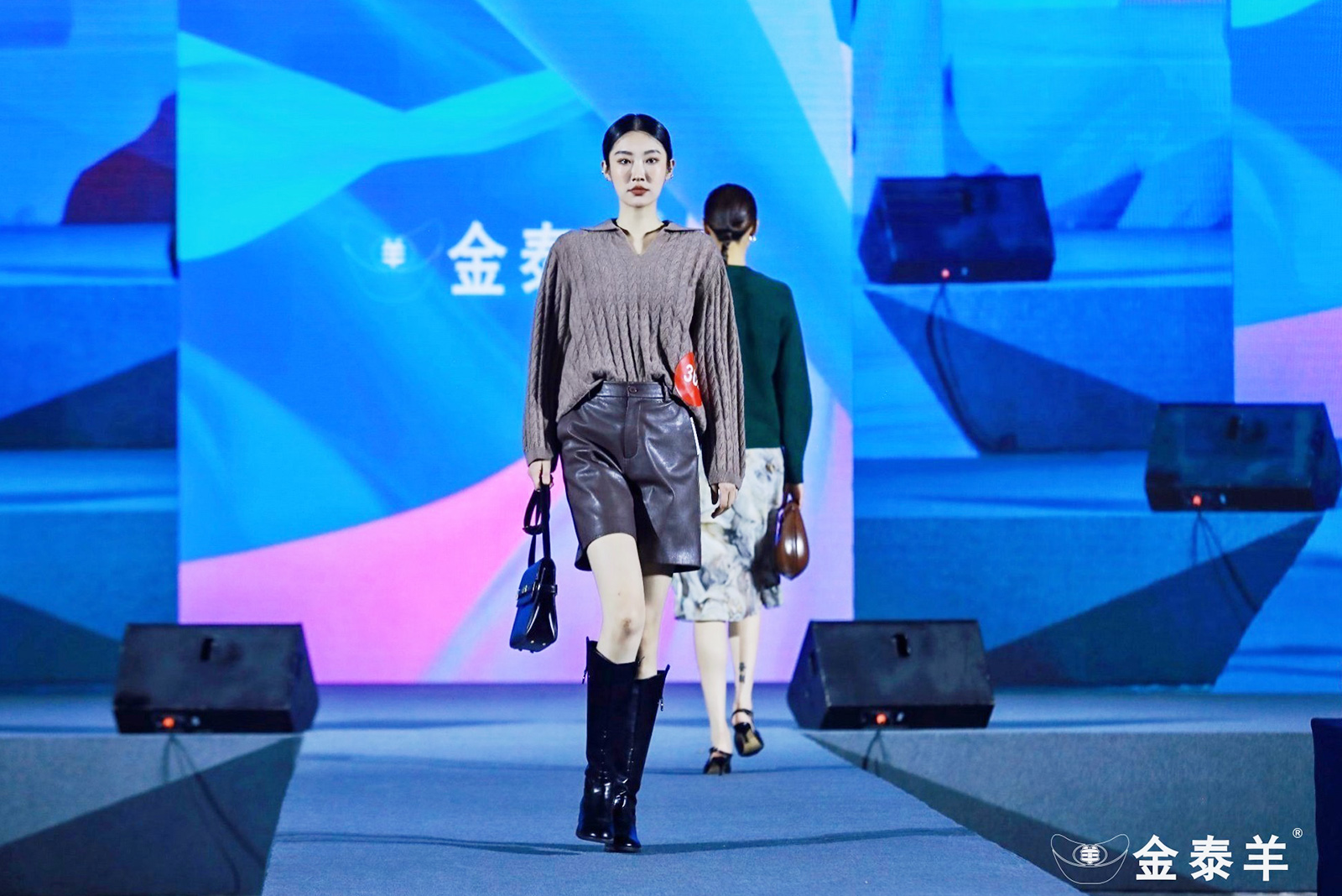 服裝發布會模特走秀